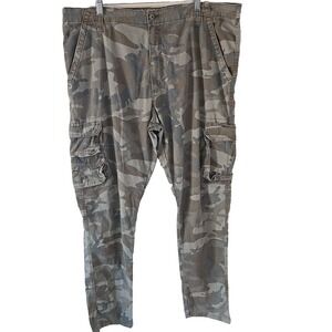 Wrangler Cargo Pants Men's 40x32 Camo High Rise Tapered Fit Utility Workwear